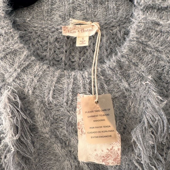 Sweater 🩶 - Picture 3 of 8